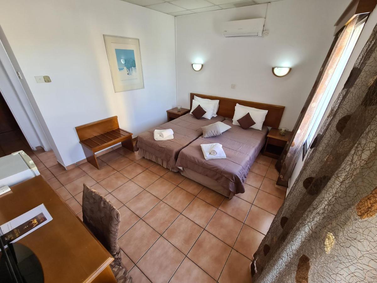 Metropole Hotel Limassol Kültér fotó
