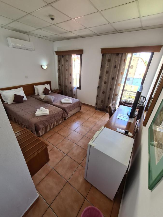 Metropole Hotel Limassol Kültér fotó