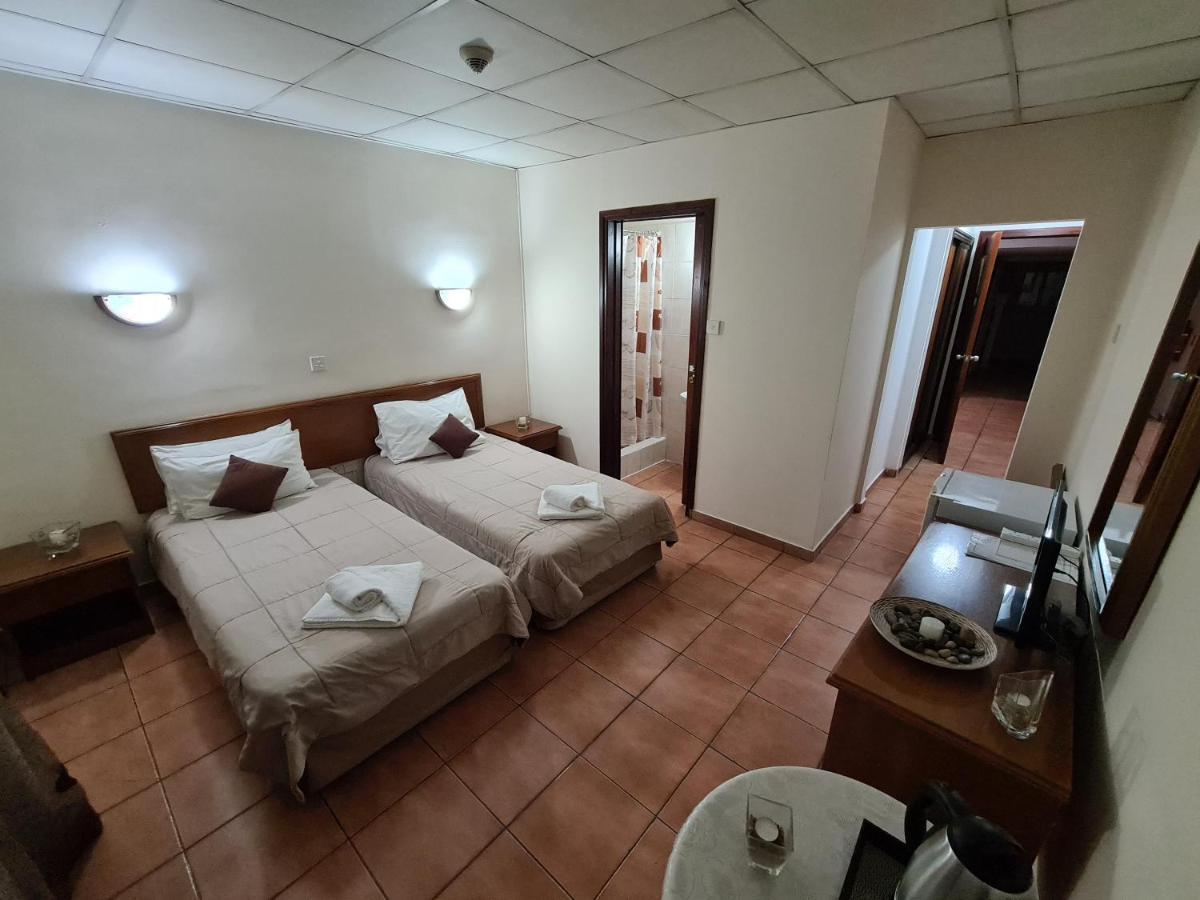 Metropole Hotel Limassol Kültér fotó