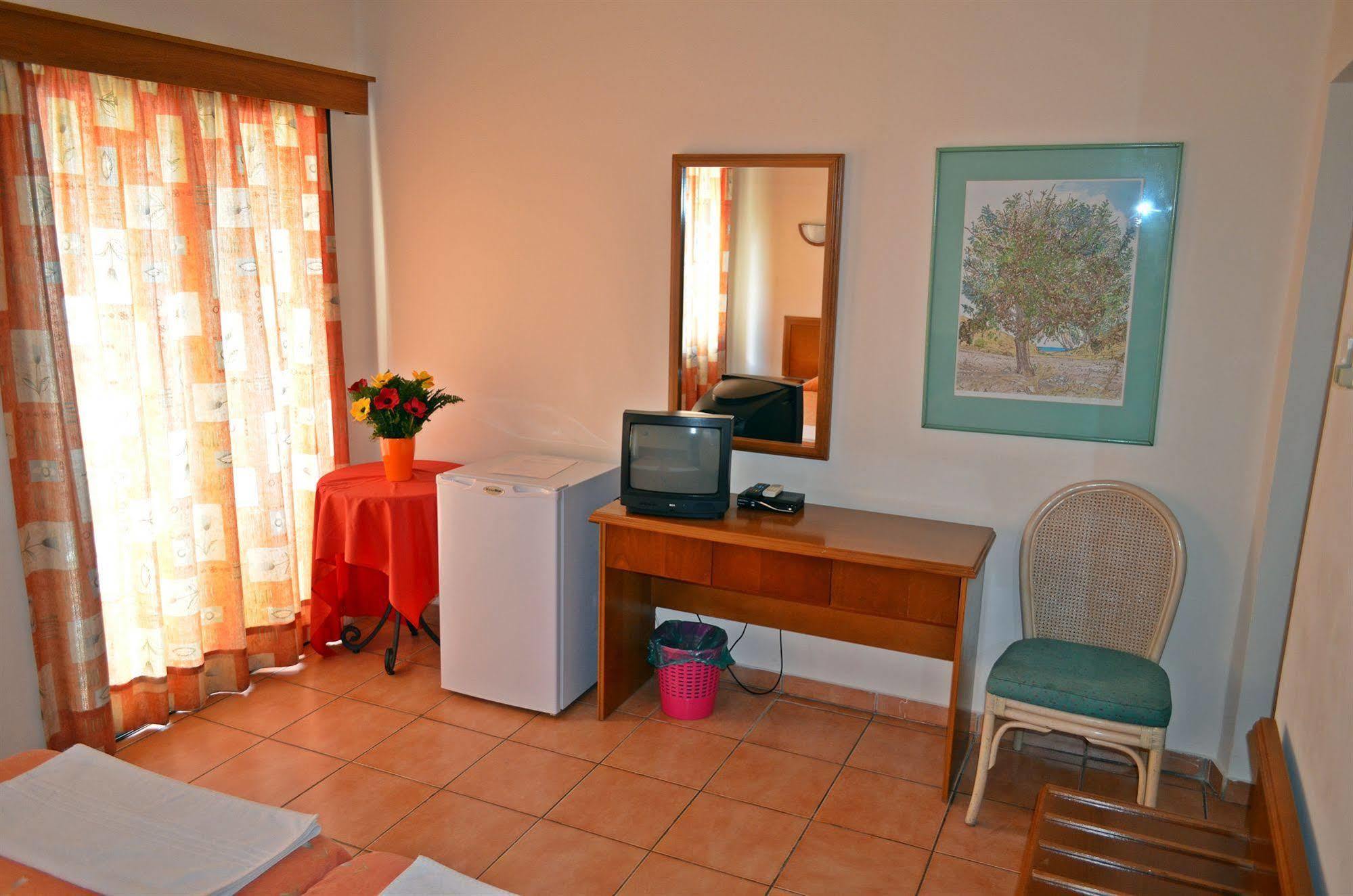 Metropole Hotel Limassol Kültér fotó